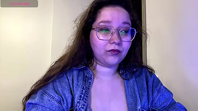 AemiliaLust online show from 01.17.26