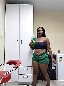 LUNAARXO1 online show from 04.08.26