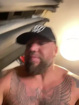 Snapshot of mancguy20 chatting on 01.14.26 mancguy20 online show from 01.14.26