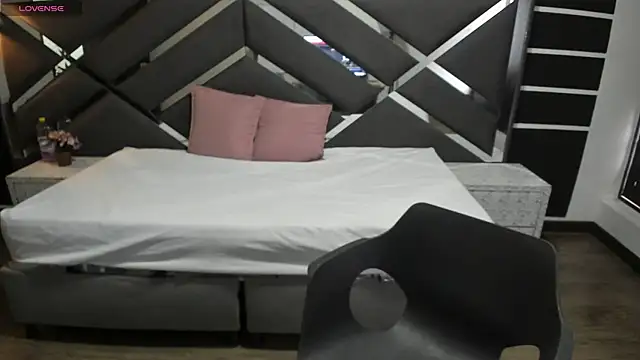 Ambarross  online show from 01.16.26