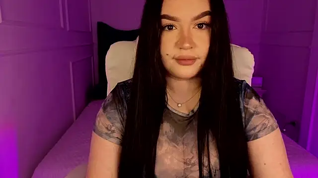 tinafox  online show from 04.06.26