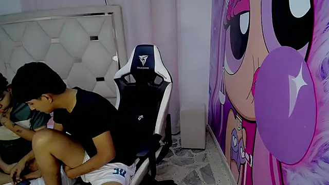 Snapshot of Maxwell_boys chatting on 02.04.26 Maxwell boys online show from 02.04.26