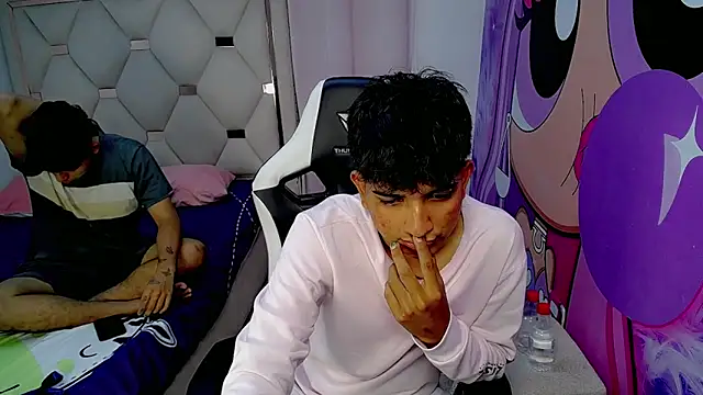 Snapshot of Maxwell_boys chatting on 02.09.26 Maxwell boys online show from 02.09.26