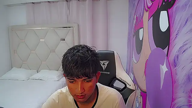 Snapshot of Maxwell_boys chatting on 02.18.26 Maxwell boys online show from 02.18.26