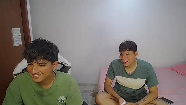 Snapshot of Maxwell_boys chatting on 03.02.26 Maxwell boys online show from 03.02.26