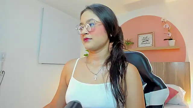 Snapshot of ivette_swan chatting on 04.18.26 ivette swan online show from 04.18.26