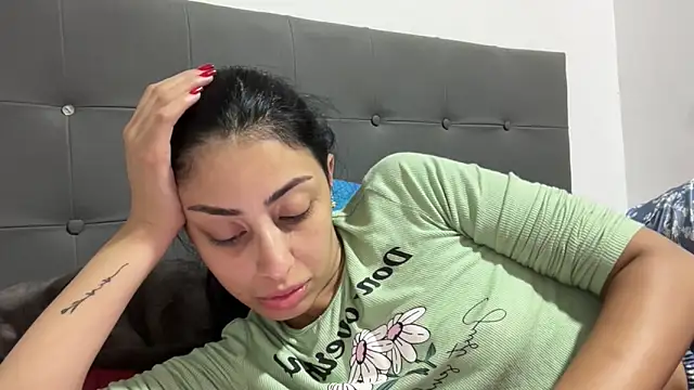 AbrilSantosxo online show from 05.22.26