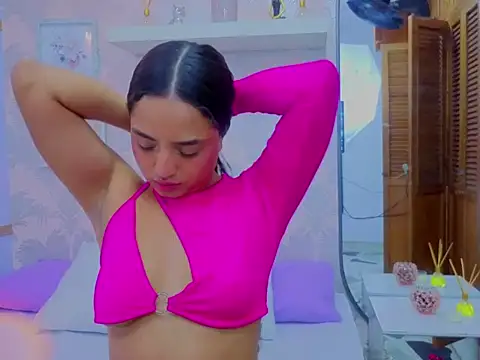 Emma Thompssonn online show from 03.02.26