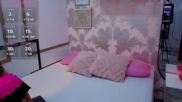 Emma Thompssonn online show from 06.19.26