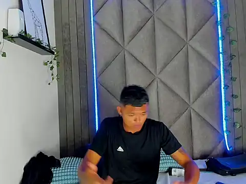 AndrewKenoxx  online show from 03.08.26