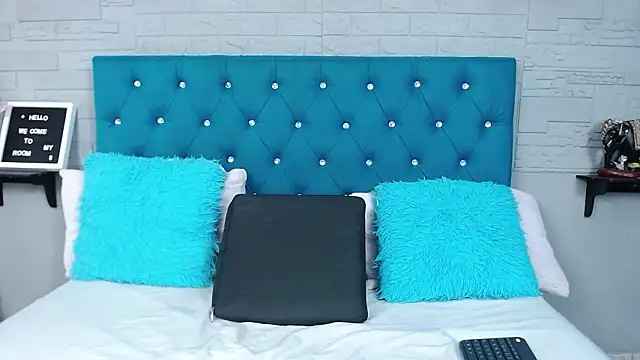 Snapshot of ZolaniBaker chatting on 02.02.26 ZolaniBaker online show from 02.02.26