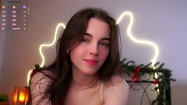 Snapshot of MirnaTellado chatting on 02.15.26 MirnaTellado online show from 02.15.26