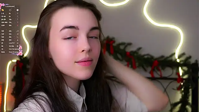 Snapshot of MirnaTellado chatting on 02.28.26 MirnaTellado online show from 02.28.26