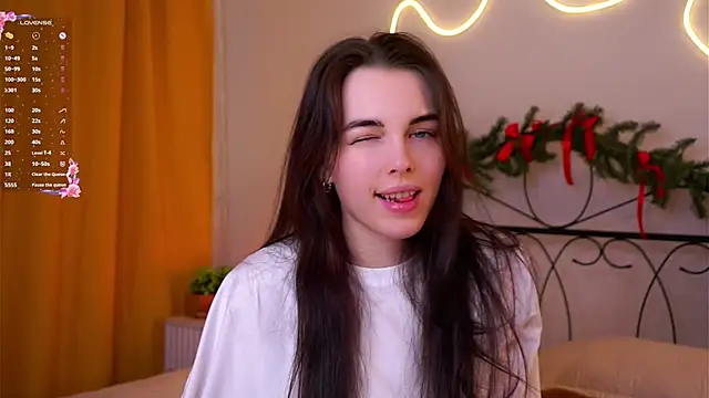 Snapshot of MirnaTellado chatting on 03.03.26 MirnaTellado online show from 03.03.26