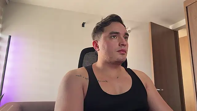 Robyn Rocki online show from 02.05.26