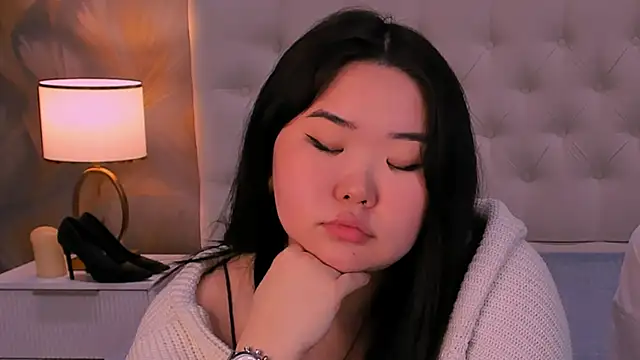 YUMI G online show from 02.08.26