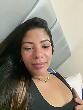 paola oliveira online show from 02.26.26