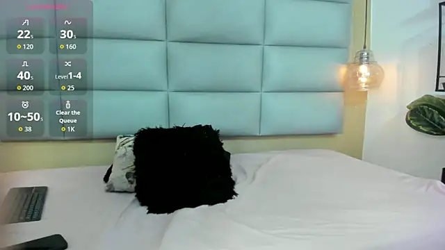 Snapshot of miss-liz- chatting on 02.05.26 miss-liz- online show from 02.05.26