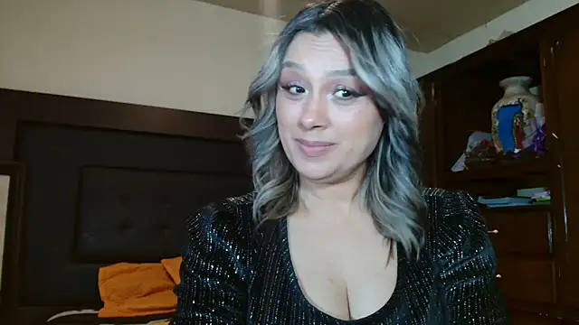 Snapshot of aitanalove_ chatting on 05.15.26 aitanalove online show from 05.15.26