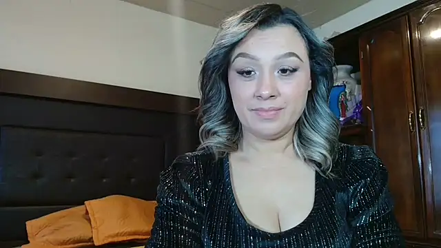 Snapshot of aitanalove_ chatting on 05.18.26 aitanalove online show from 05.18.26