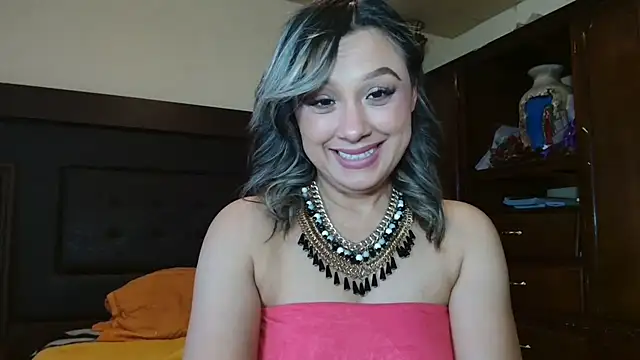 Snapshot of aitanalove_ chatting on 05.19.26 aitanalove online show from 05.19.26