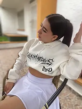 Snapshot of AuroraJohns_Pink chatting on 02.19.26 AuroraJohns Pink online show from 02.19.26