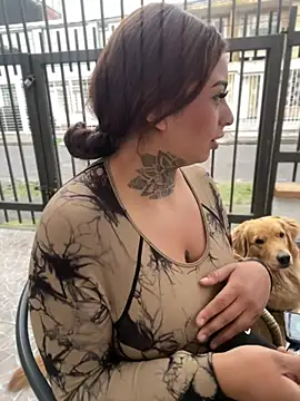 EmilyMoore Pink online show from 02.17.26