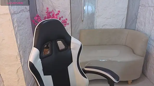 Snapshot of Aliz_Cooper_Tx chatting on 02.04.26 Aliz Cooper Tx online show from 02.04.26