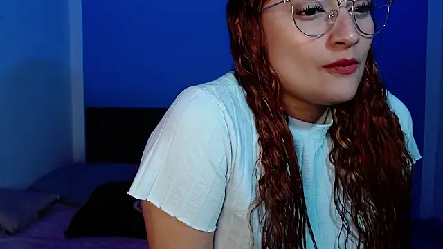 Snapshot of Analia111 chatting on 03.21.26 Analia111 online show from 03.21.26