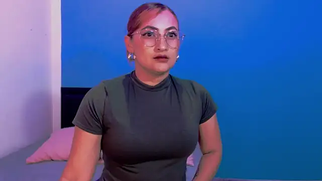 Snapshot of Analia111 chatting on 03.28.26 Analia111 online show from 03.28.26