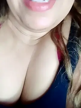 Snapshot of Naughty-Yousra chatting on 03.01.26 Naughty-Yousra online show from 03.01.26