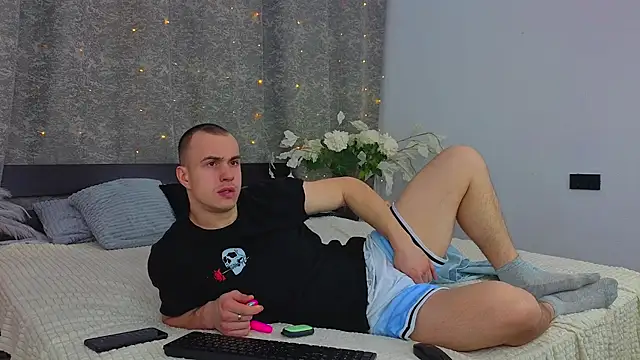 Snapshot of Kris_Braun chatting on 02.28.26 Kris Braun online show from 02.28.26