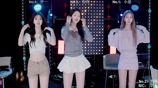 Snapshot of ZZ000S33 chatting on 03.22.26 ZZ000S33 online show from 03.22.26