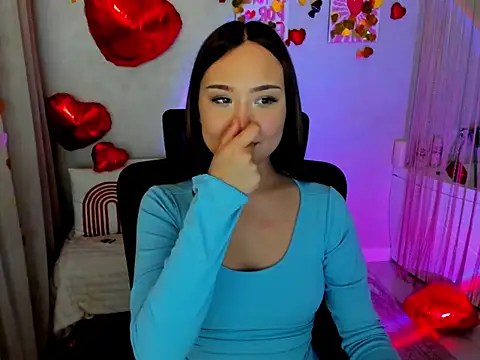 Snapshot of GlowMe chatting on 02.04.26 GlowMe online show from 02.04.26