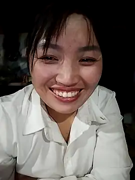 Snapshot of lia-coy chatting on 02.15.26 lia-coy online show from 02.15.26