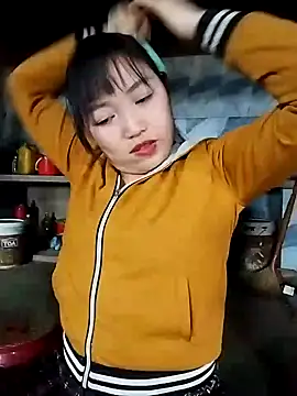 Snapshot of lia-coy chatting on 02.20.26 lia-coy online show from 02.20.26