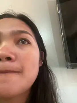 PinaySkinnyJust18 online show from 04.20.26