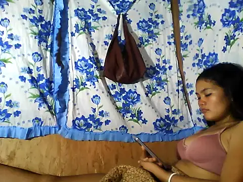 Snapshot of PinaySkinnyJust18 chatting on 06.23.26 PinaySkinnyJust18 online show from 06.23.26