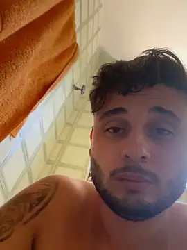 Snapshot of peuba12 chatting on 02.12.26 peuba12 online show from 02.12.26