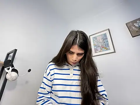 Lily WellGifted online show from 02.02.26