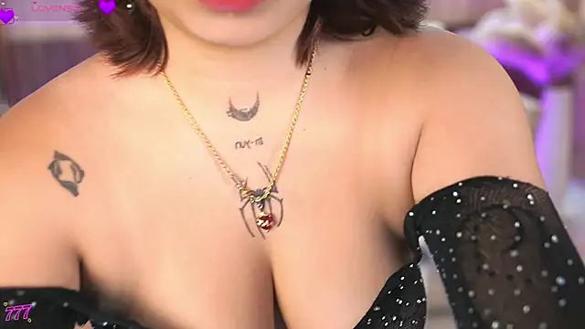 IzisLust online show from 02.18.26