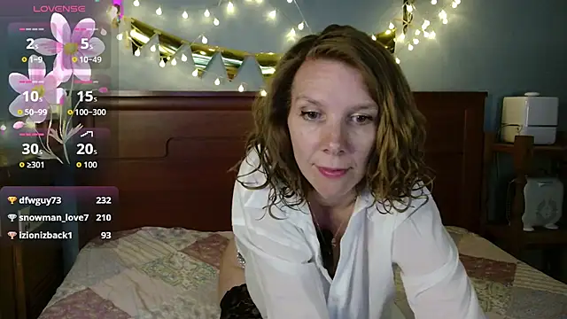 Daisy Lovely online show from 05.15.26