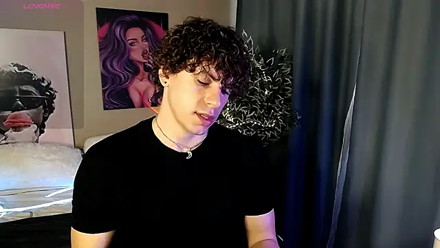 Snapshot of TylerGibson chatting on 06.05.26 TylerGibson online show from 06.05.26
