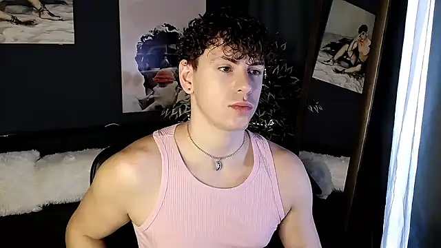 Snapshot of TylerGibson chatting on 07.03.26 TylerGibson online show from 07.03.26