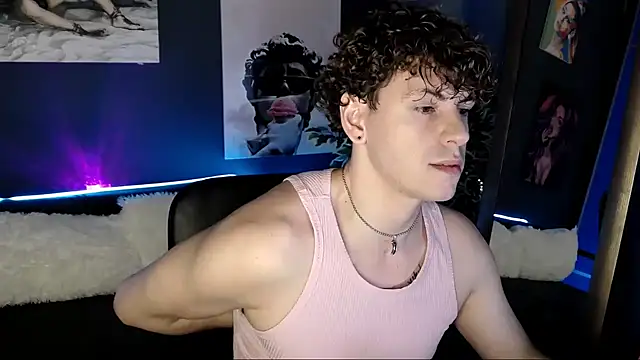 Snapshot of TylerGibson chatting on 07.11.26 TylerGibson online show from 07.11.26
