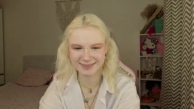 Mia WaterFall online show from 03.25.26