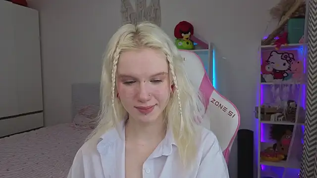 Mia WaterFall online show from 04.03.26