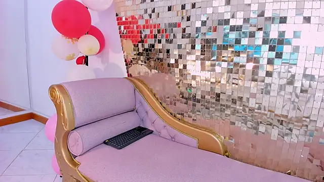 victoriavelasquez  online show from 02.25.26