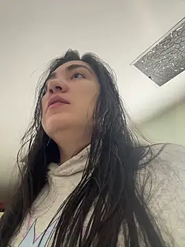 KathiaJenner online show from 03.08.26