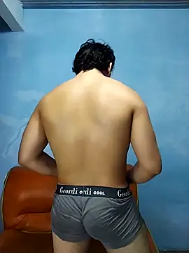 Snapshot of AxelWhitte chatting on 02.14.26 AxelWhitte online show from 02.14.26